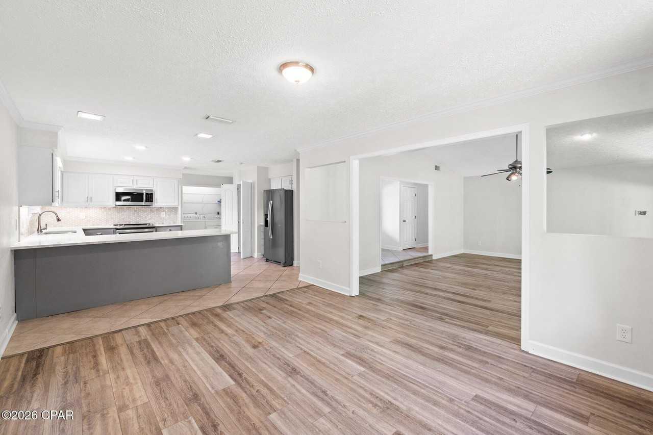 136 Derby Woods Dr - Photo 5 of 27