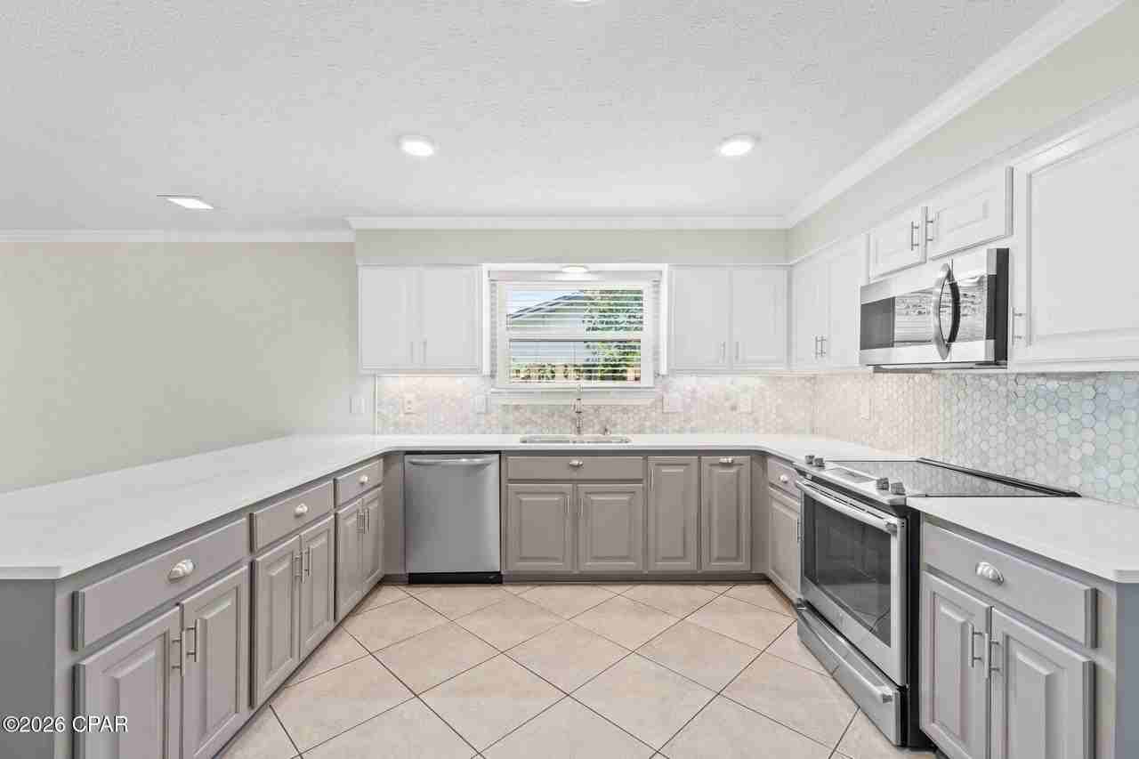 136 Derby Woods Dr - Photo 6 of 27