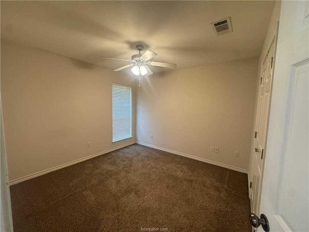 205 Rugen Ln - Photo 5 of 15