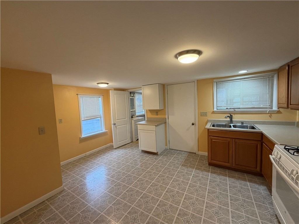 24 Maynard St Apt 101 - Photo 4 of 16