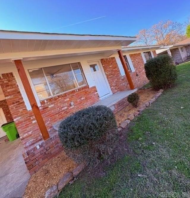 700 Barnes St - Photo 3 of 23