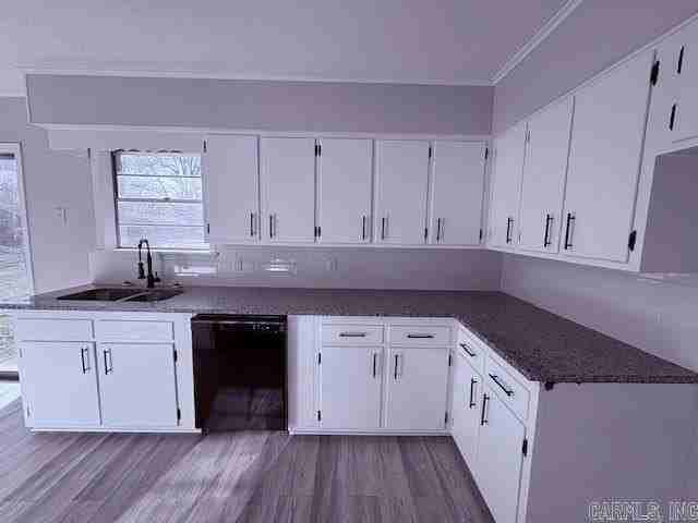 700 Barnes St - Photo 7 of 23