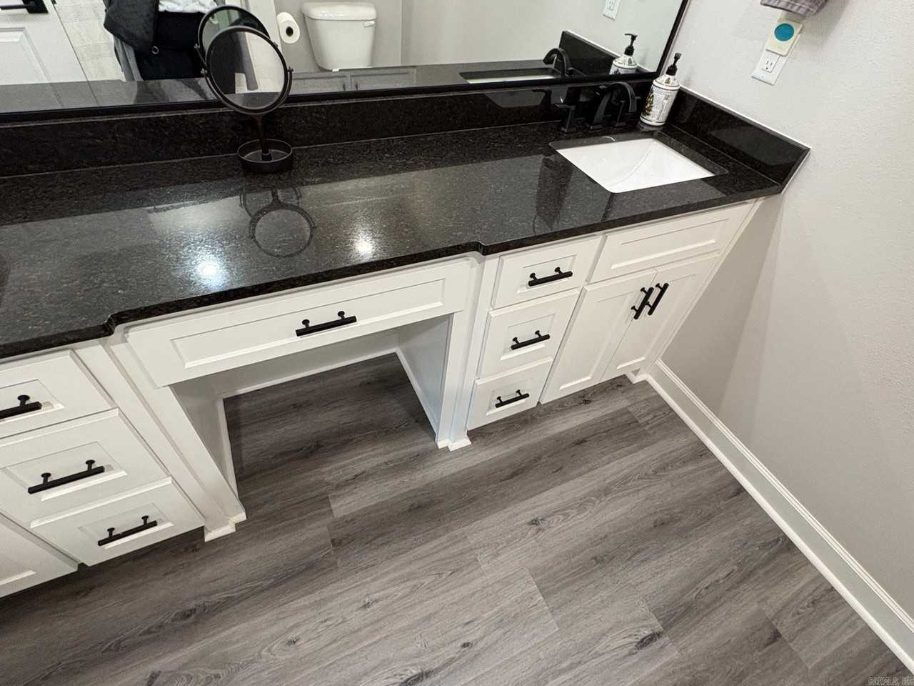 3013 Sue St - Photo 5 of 26