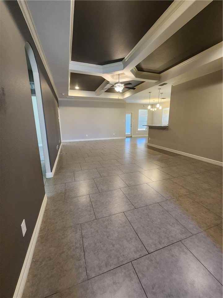 2221 Crystal Bay Dr - Photo 2 of 12