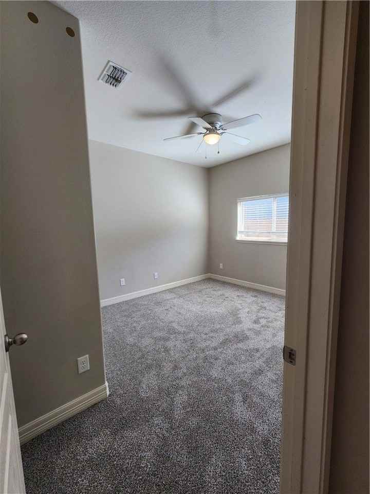 2221 Crystal Bay Dr - Photo 4 of 12