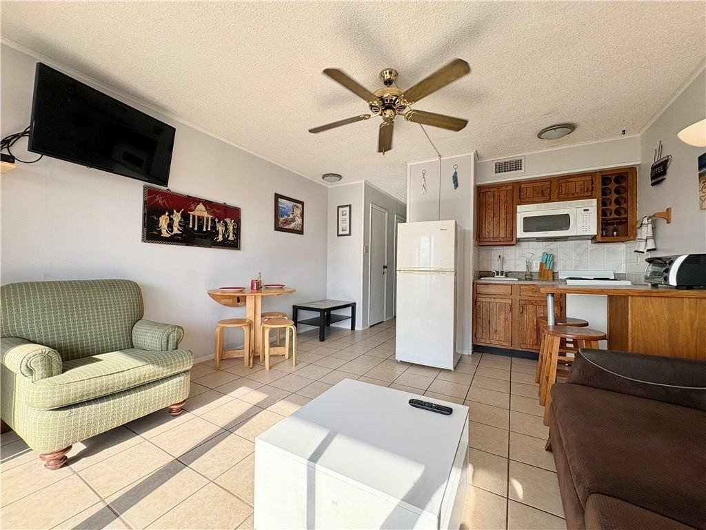 3938 Surfside Blvd #3337 - Photo 4 of 20