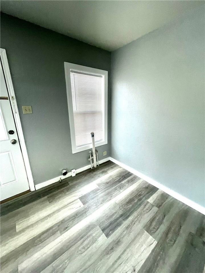 1646 Green Grove Dr - Photo 5 of 13