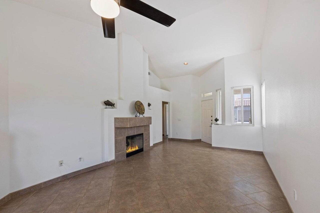 41968 Preston Trl - Photo 5 of 17