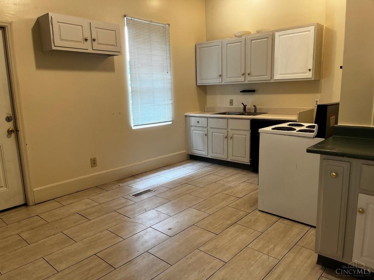 241 E University Ave - Photo 3 of 11