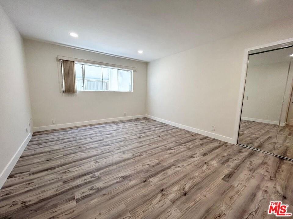 439 S Oakhurst Dr Apt 1 - Photo 7 of 19