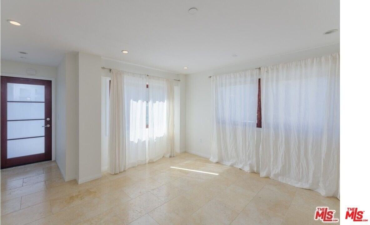 1874 Sunset Plaza Dr - Photo 2 of 17