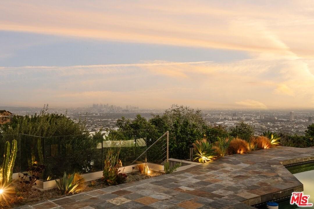 9000 Hopen Pl - Photo 3 of 5