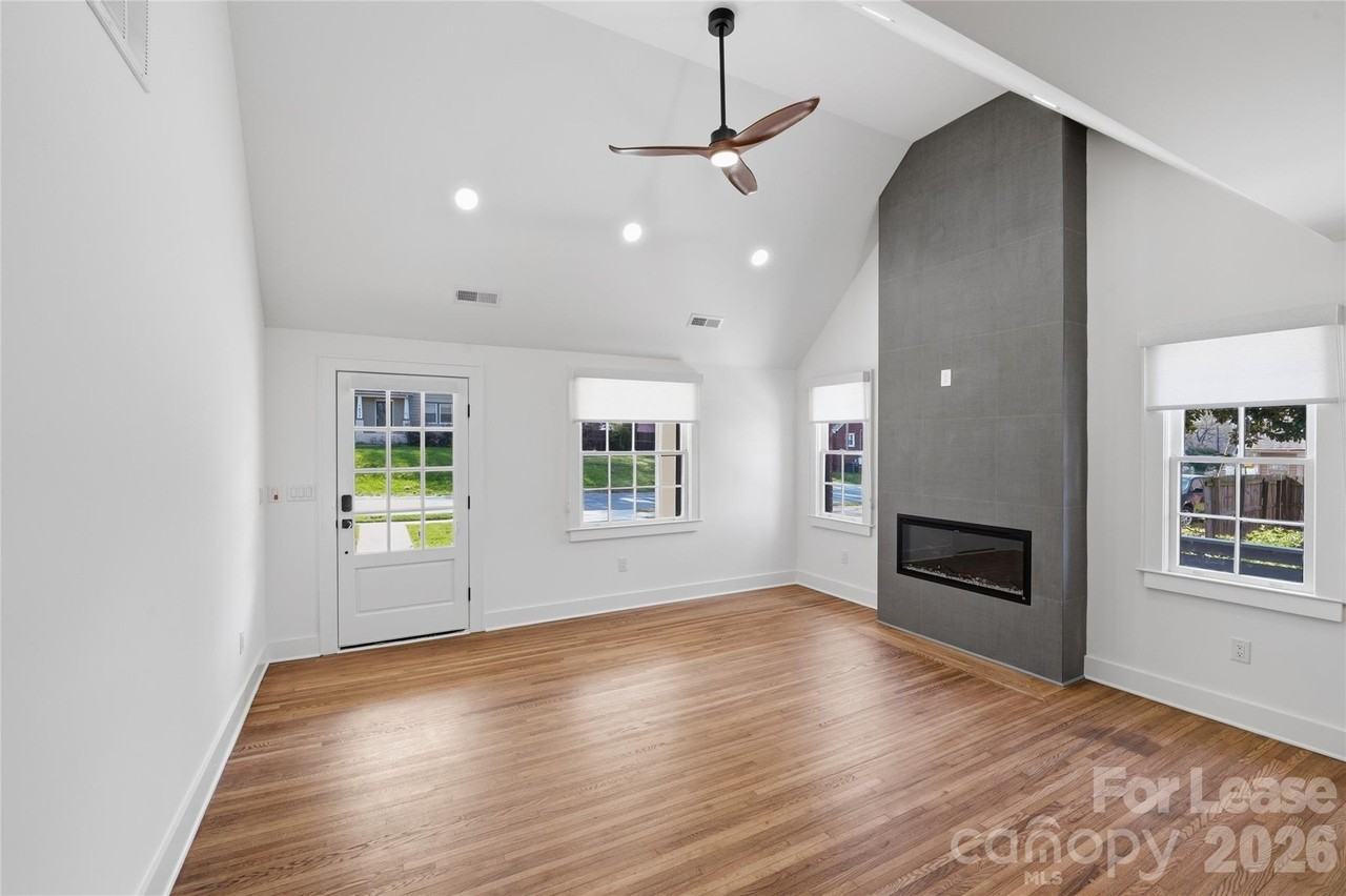 1838 Merriman Ave - Photo 2 of 30