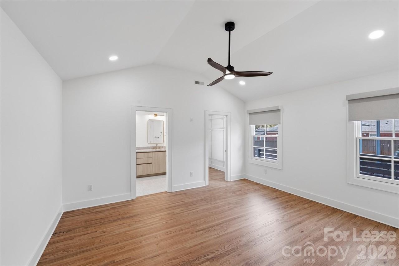 1838 Merriman Ave - Photo 4 of 30