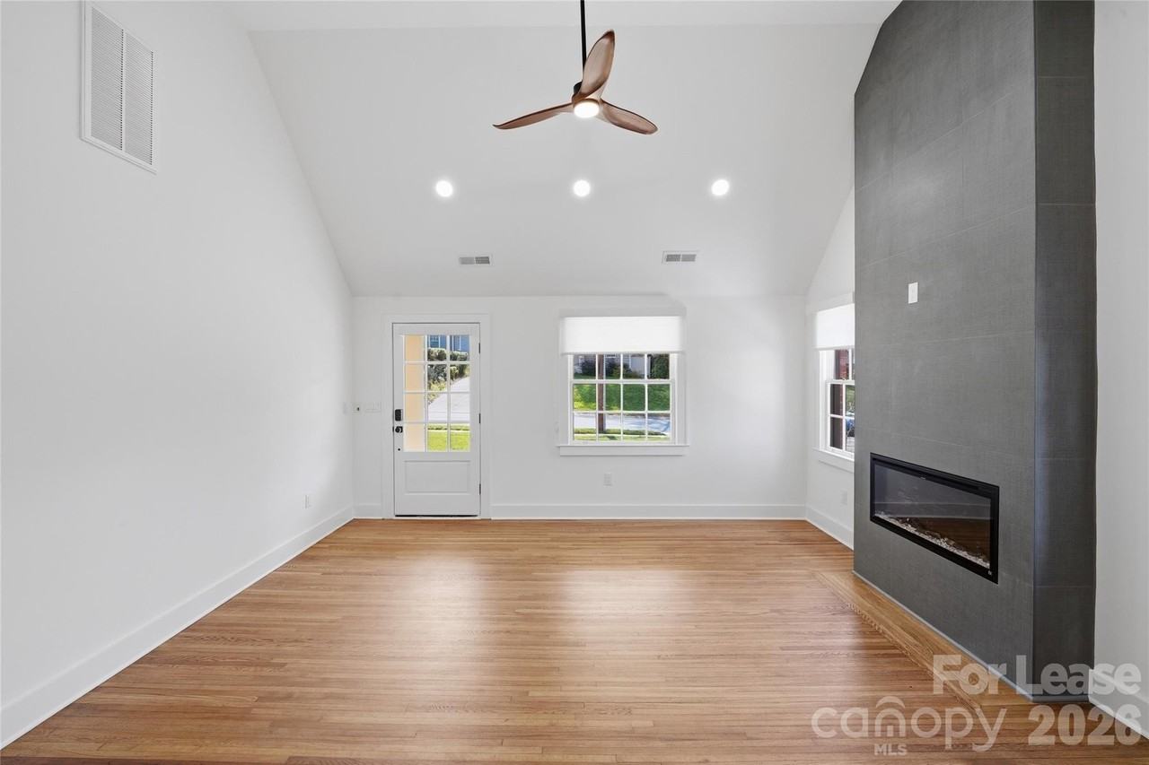 1838 Merriman Ave - Photo 7 of 30