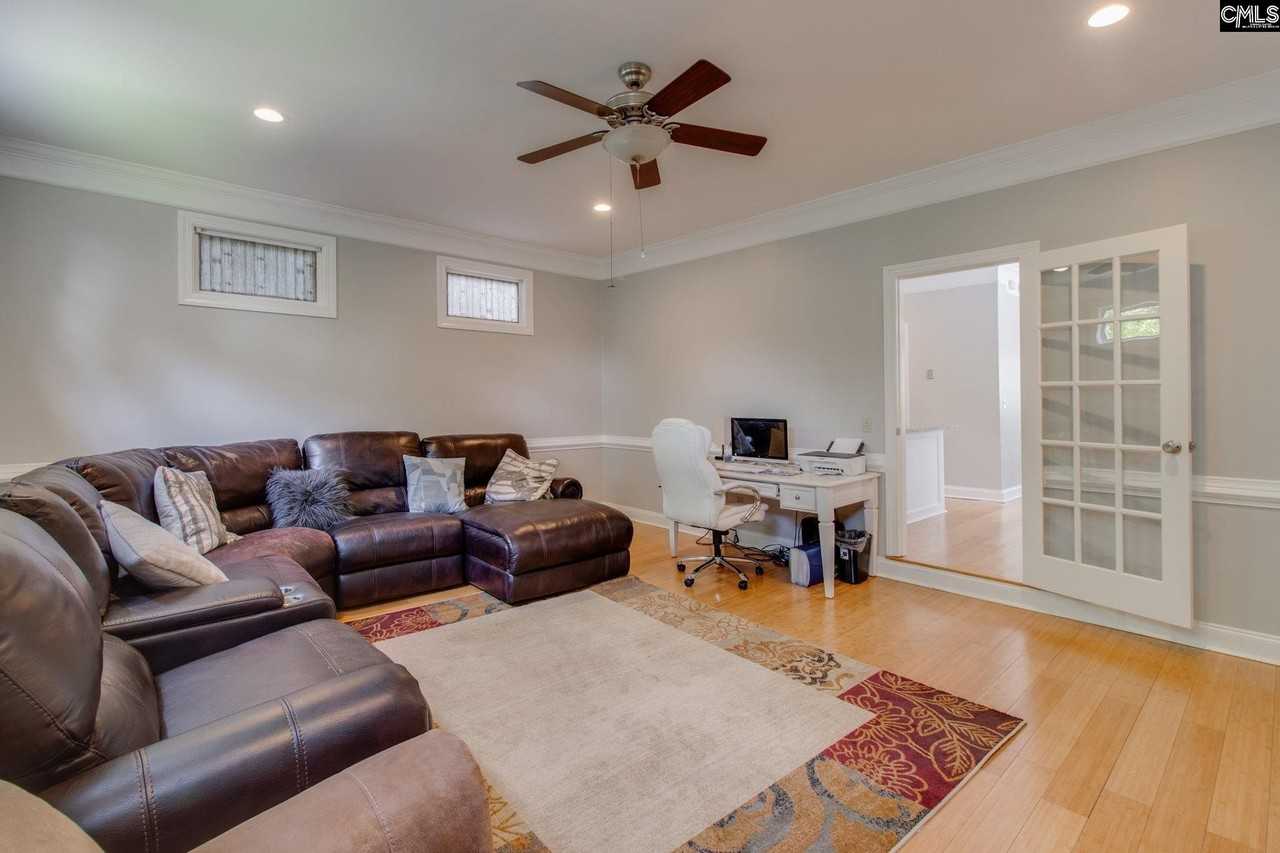 1029 Maxcy St - Photo 7 of 14