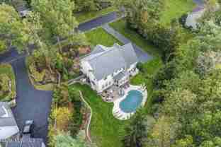 6 Bradford Dr - Photo 1 of 1