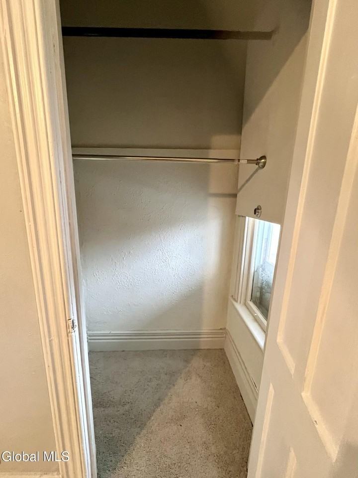 39 1/2 Milton Ave Unit 2 - Photo 5 of 18