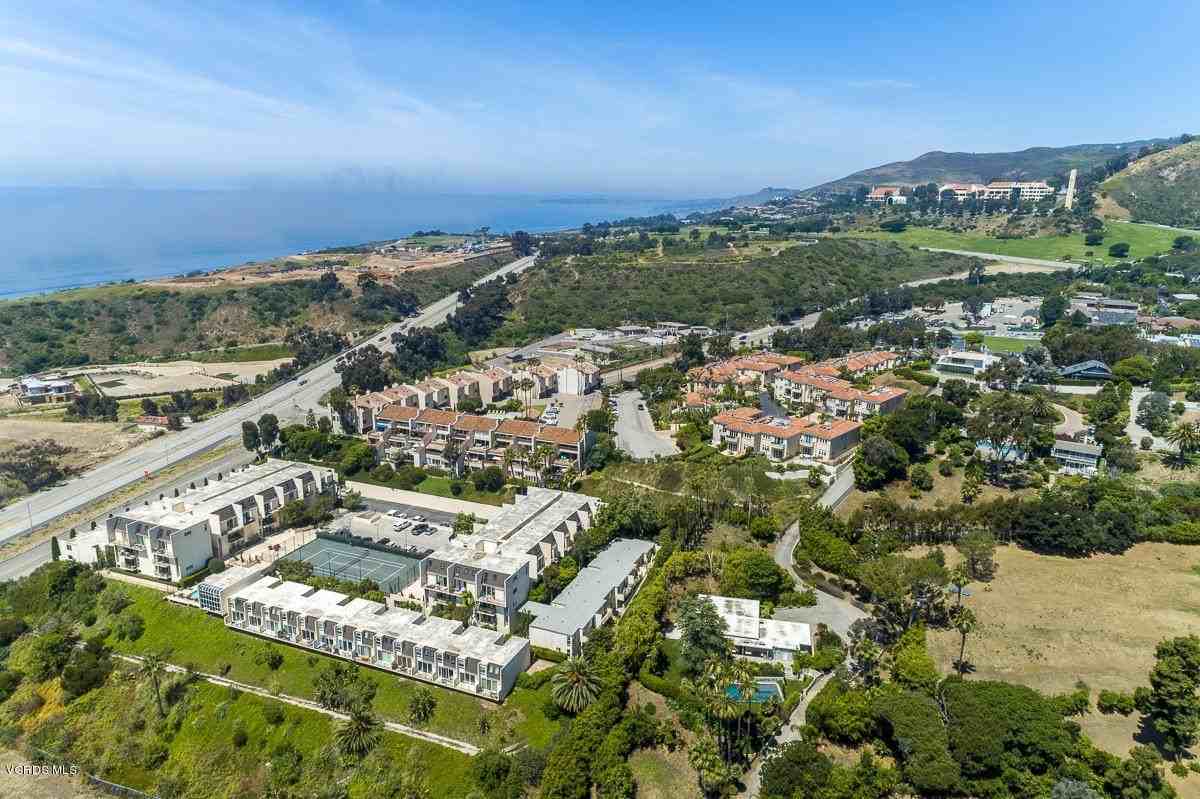 23901 Civic Center Way Apt 158 - Photo 2 of 29