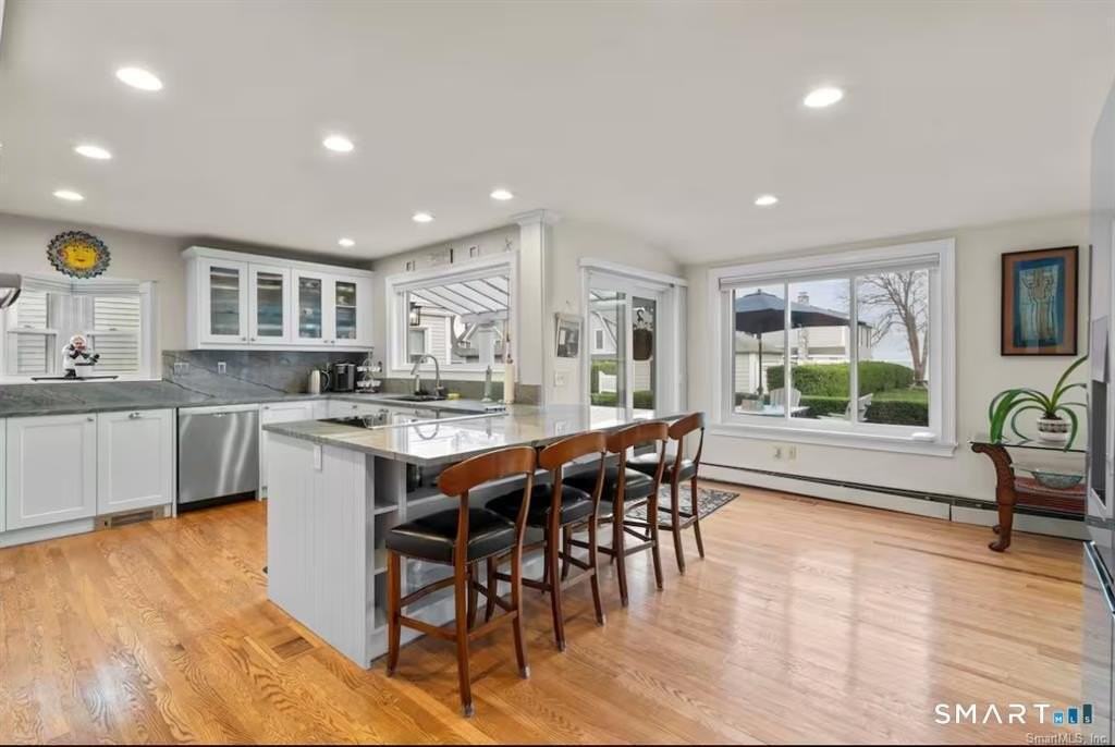 58 Chapman Ave - Photo 6 of 21