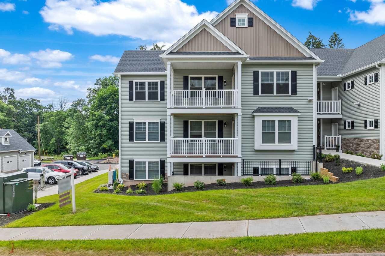64 E Mitchell Ave #14