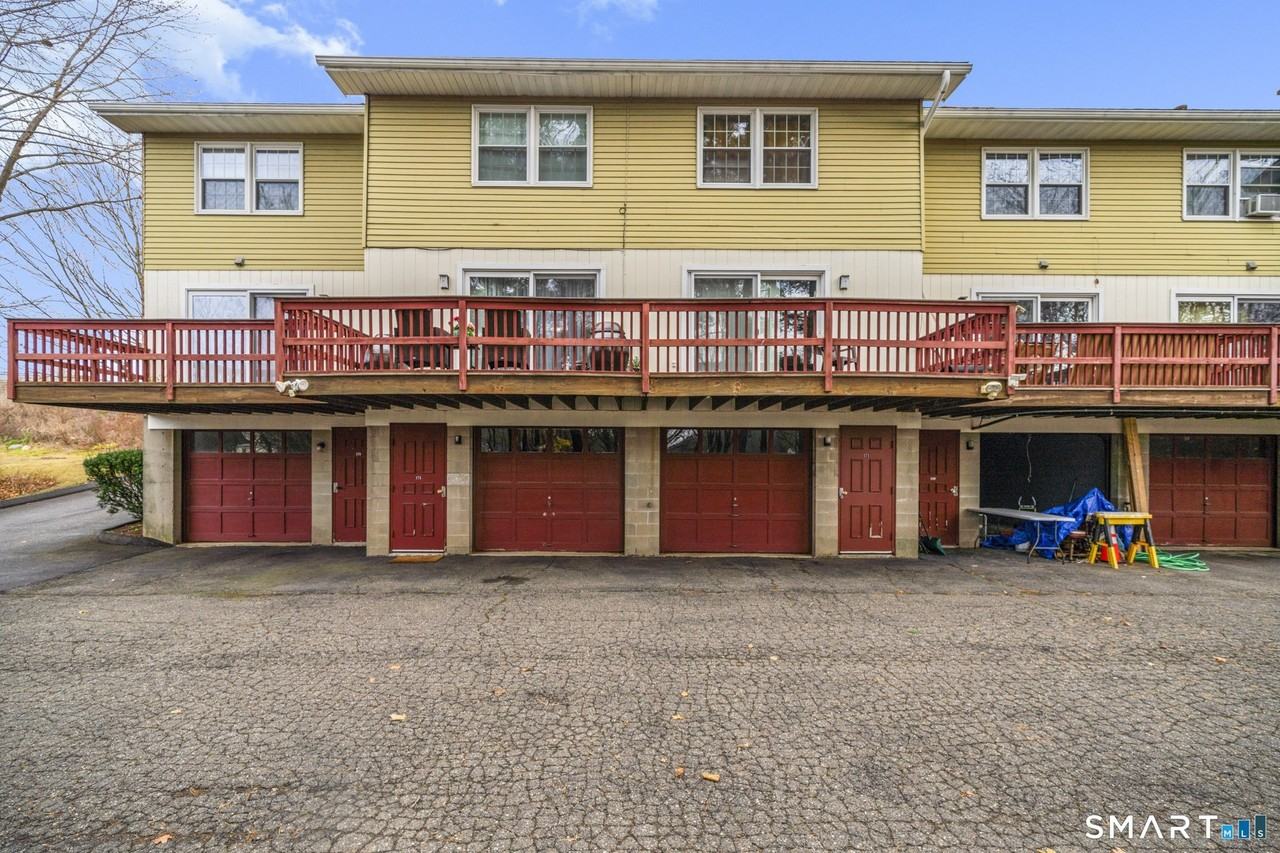 171 Kinney St - Photo 4 of 15