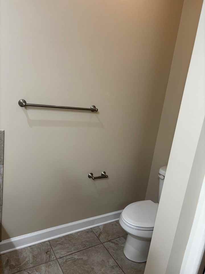 121 Tanglewood Dr - Photo 2 of 17