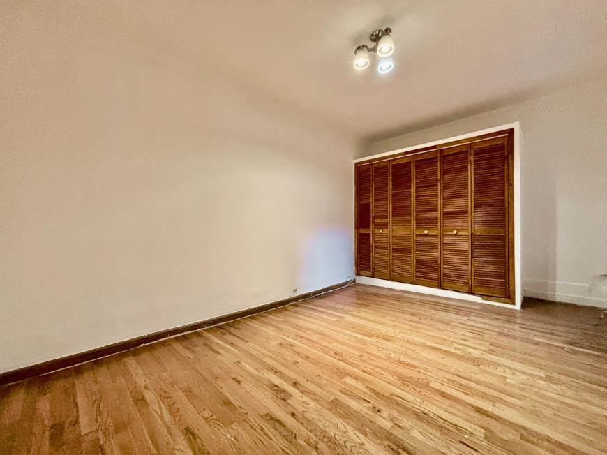 3405 Broadway - Photo 3 of 10