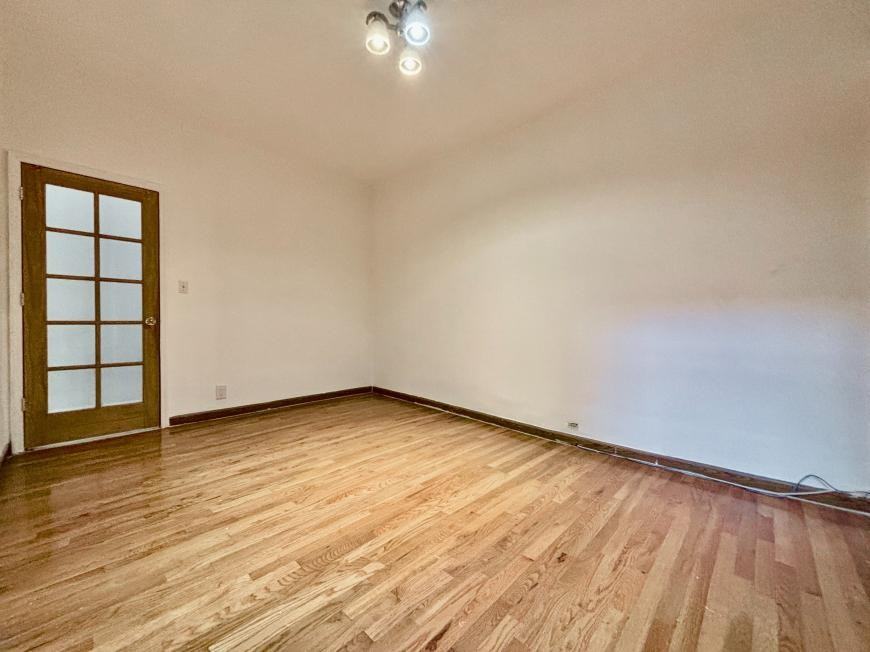 3405 Broadway - Photo 4 of 10