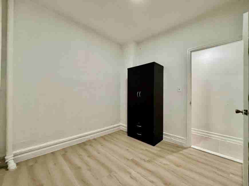 3405 Broadway - Photo 7 of 10