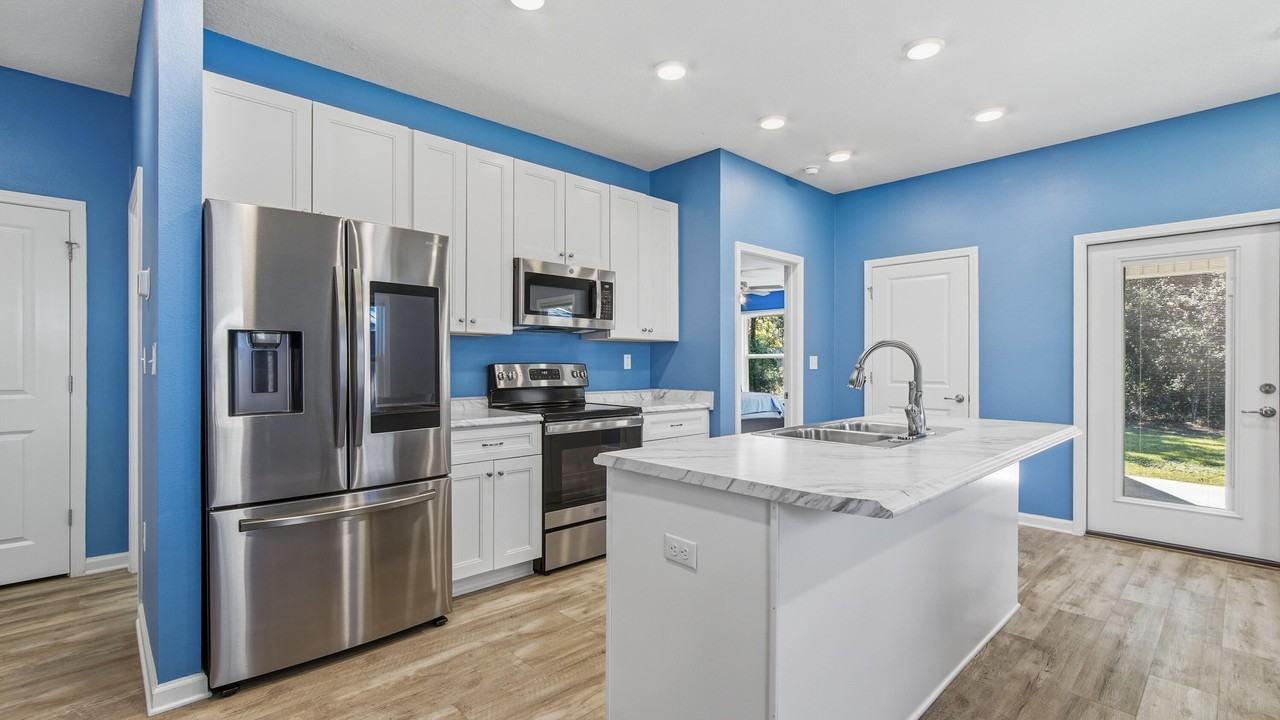 1249 Martin Rd - Photo 3 of 38