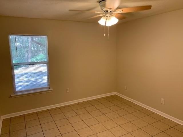 623 Crestview Ave - Photo 2 of 8