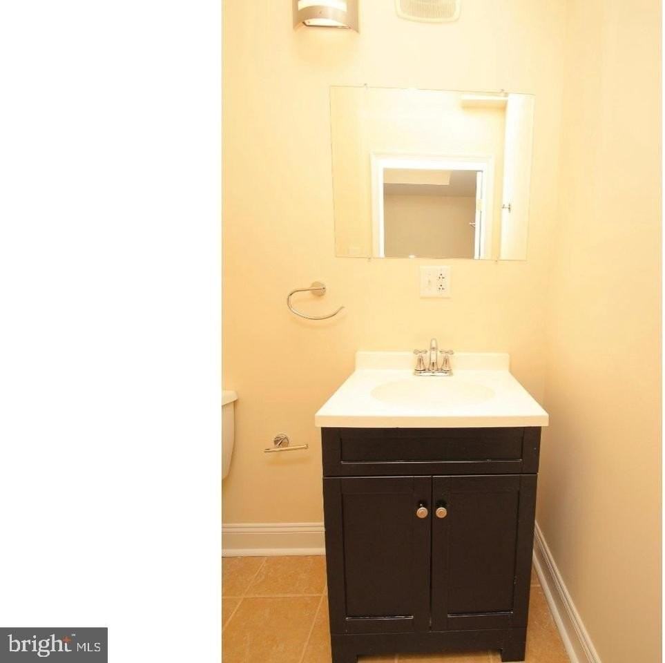 1224 Germantown Ave - Photo 7 of 19