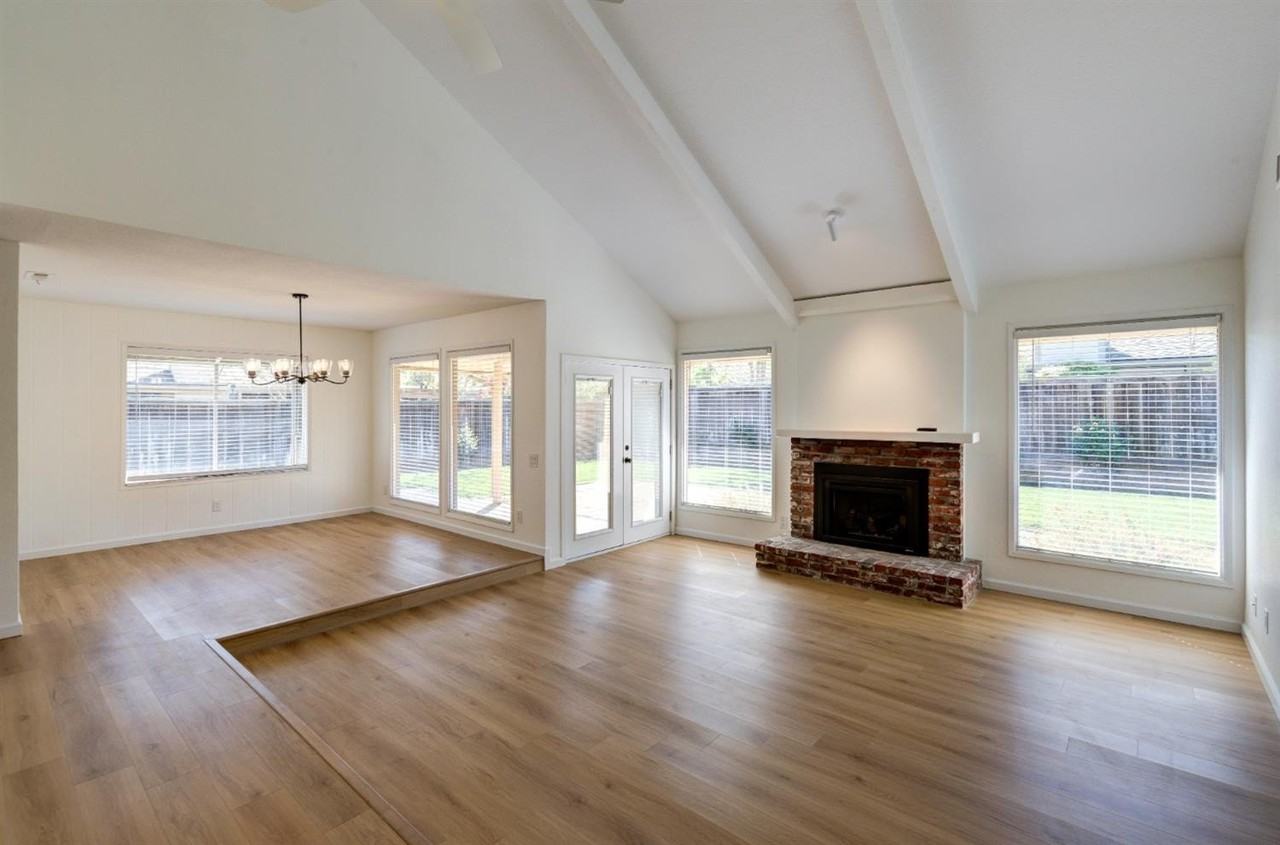 1067 W Sierra Ave - Photo 4 of 21