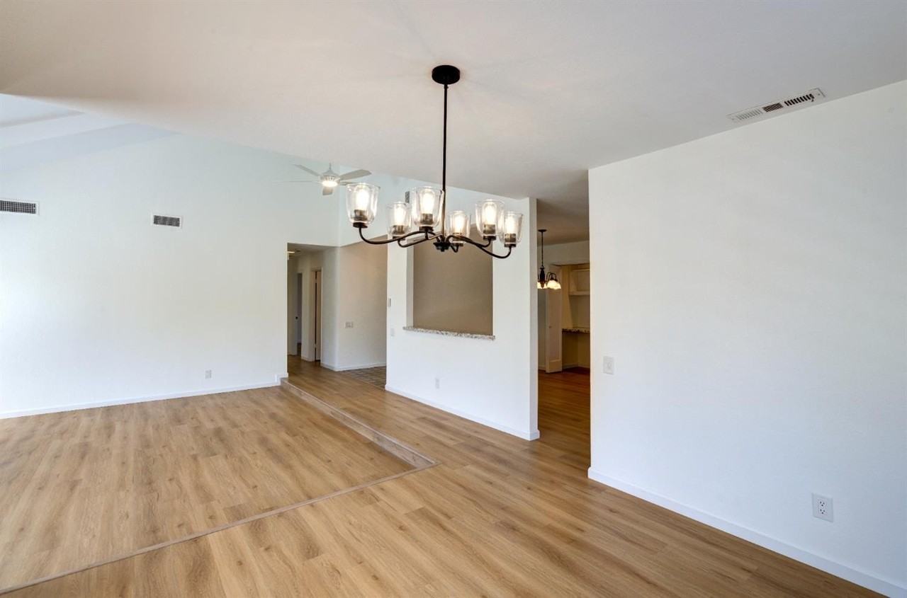 1067 W Sierra Ave - Photo 7 of 21