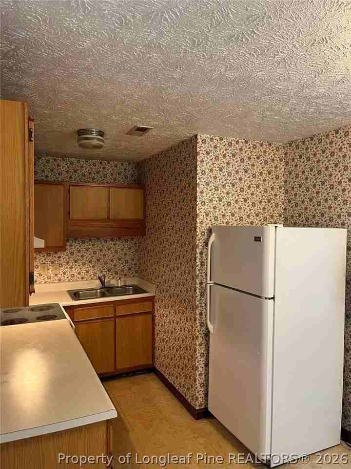 1774 Shirley Ct - Photo 3 of 6