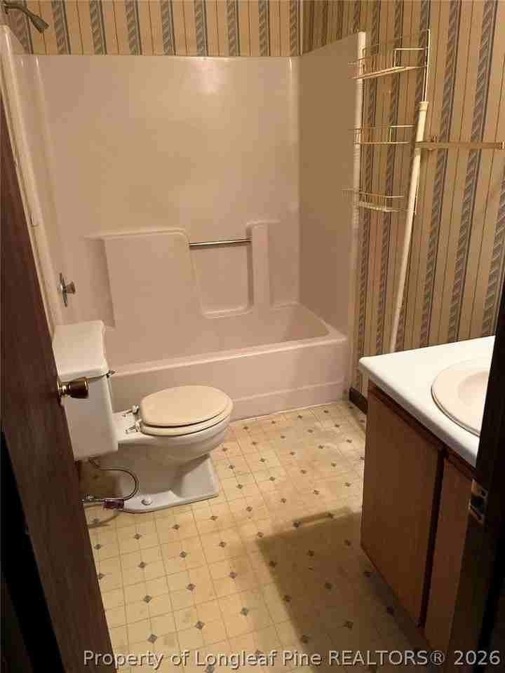 1774 Shirley Ct - Photo 6 of 6