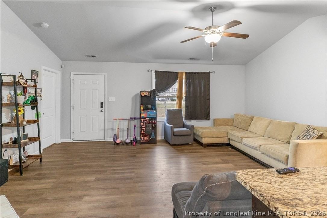 140 Dennings Farm Ln - Photo 7 of 23