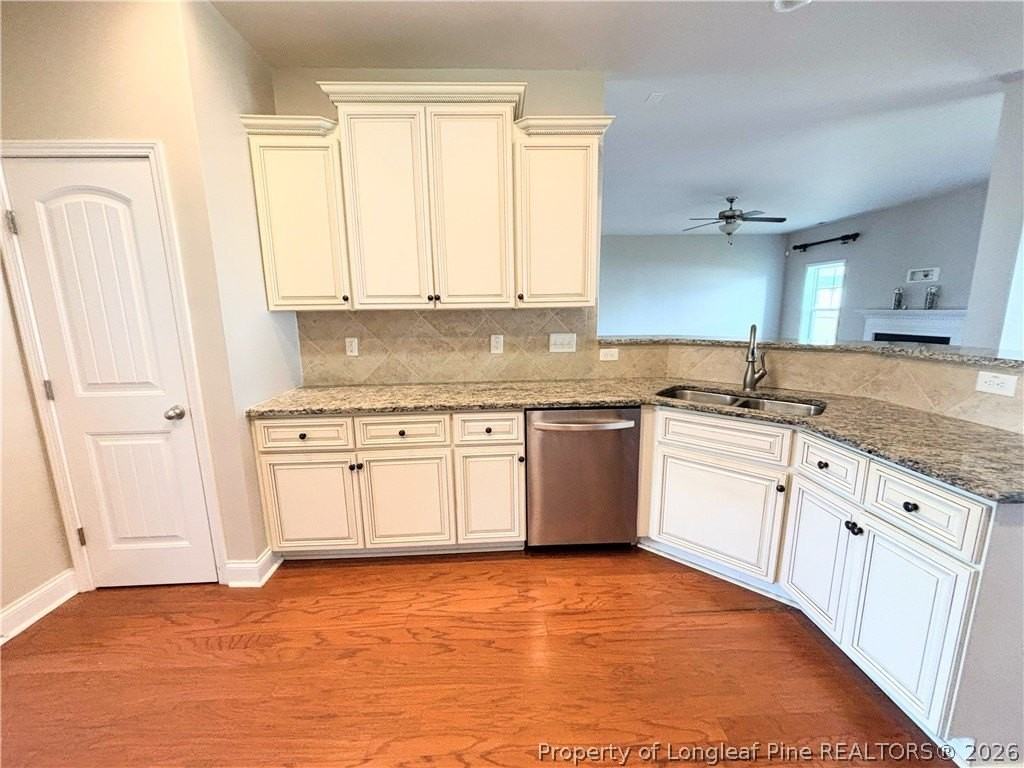 951 Ronald Reagan Dr - Photo 6 of 39