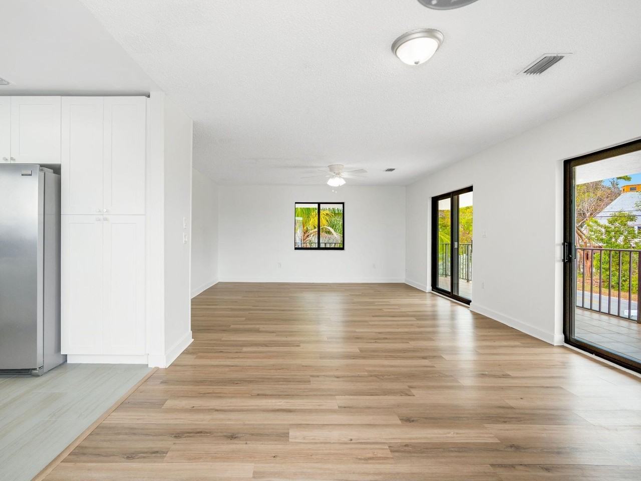 125 Dove Lake Dr - Photo 3 of 32