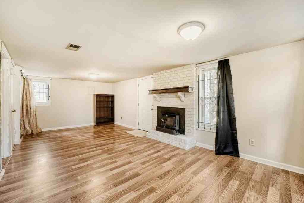 3160 Kipling Dr - Photo 7 of 28