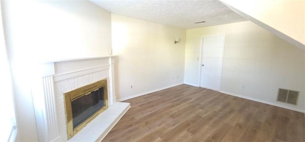 330 Knoll Ridge Ct - Photo 2 of 16