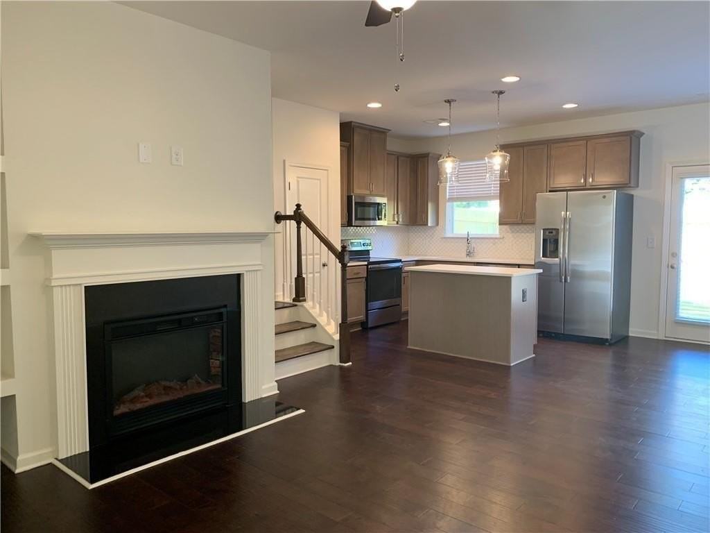 4908 Longview Walk - Photo 4 of 29