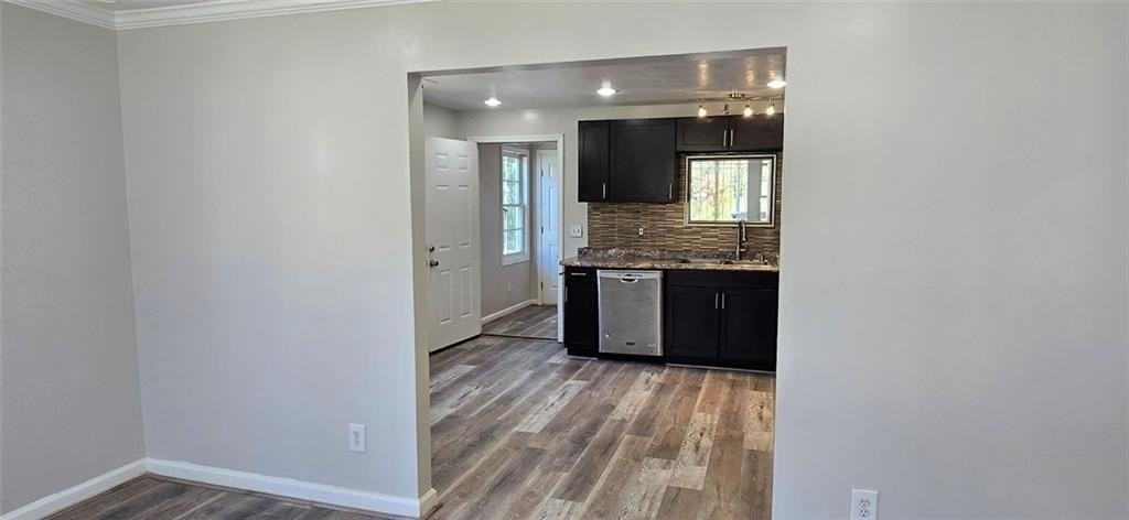 1280 Elizabeth Ave Sw - Photo 2 of 9