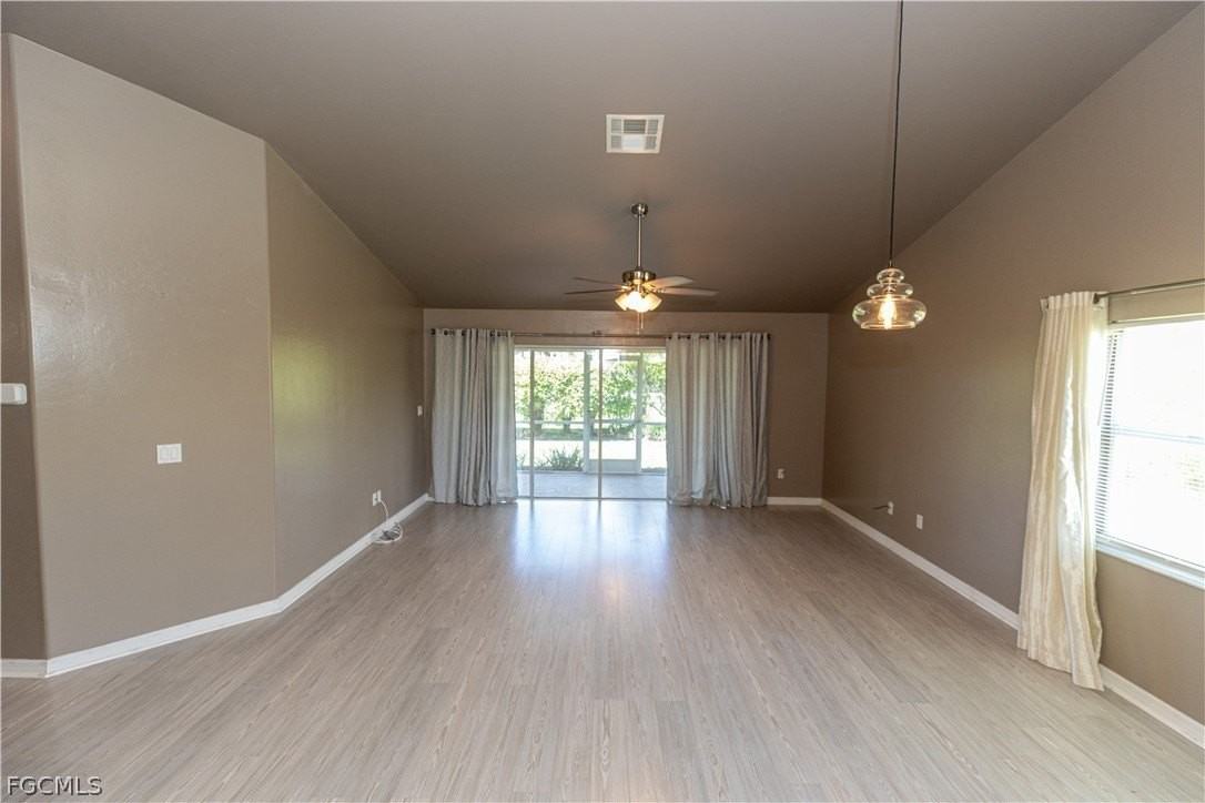 7500 Cameron Cir - Photo 7 of 21