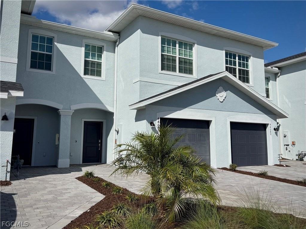 44076 Bellamy Pl - Photo 2 of 31