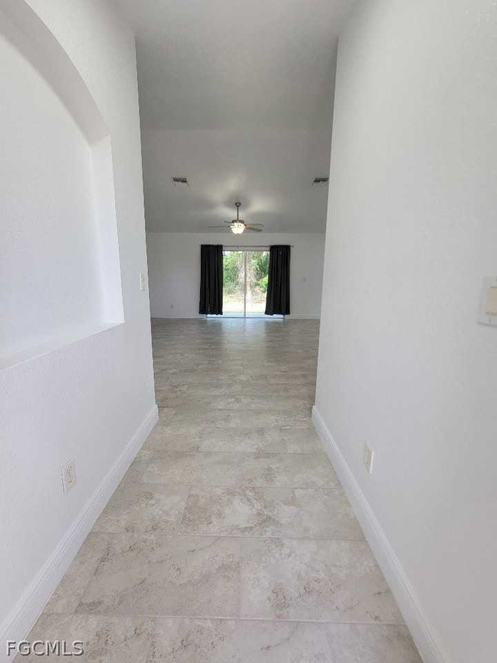 355 Paddock St - Photo 2 of 29