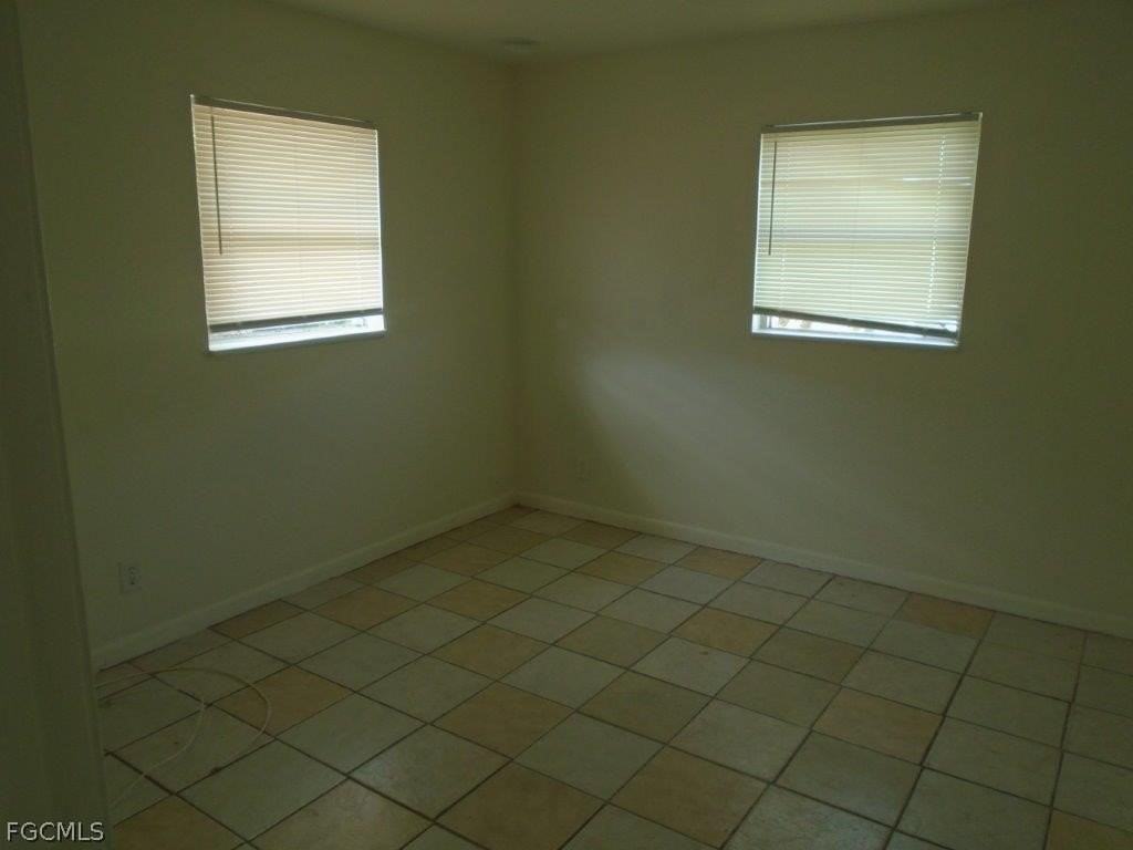 5522 2nd Ave - Photo 6 of 7