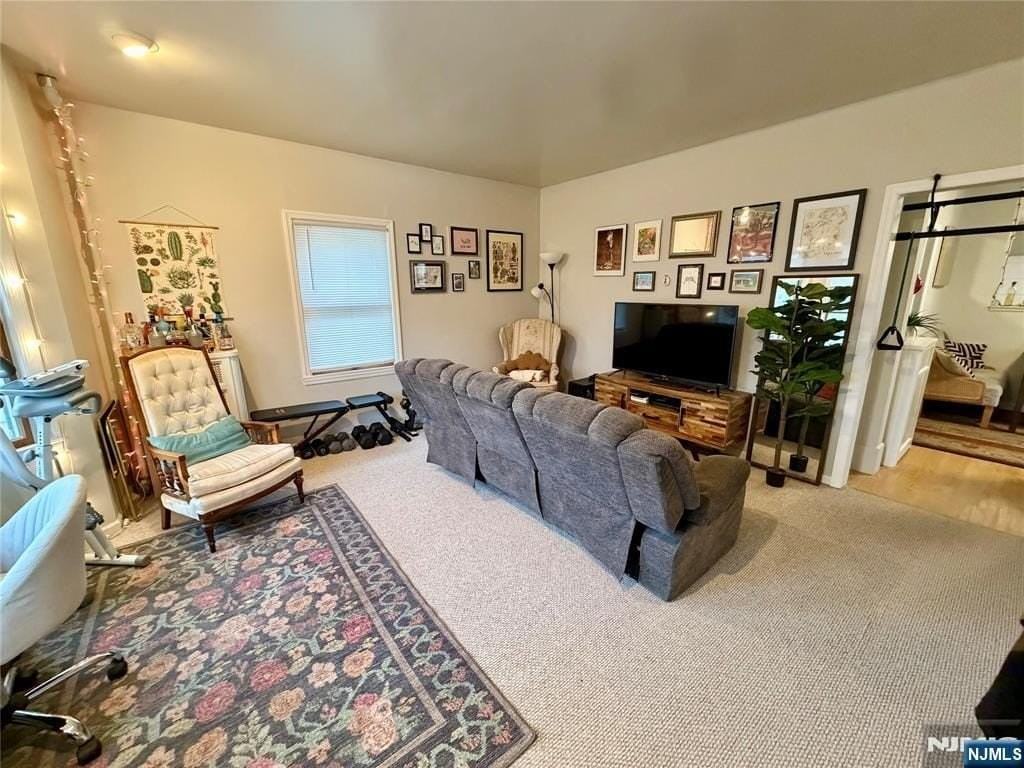 33 Claremont Ave Apt 2 #2