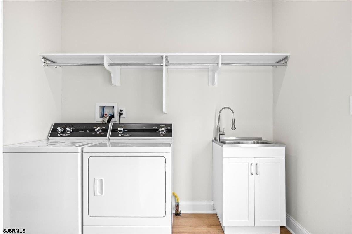 208 N Surrey Ave - Photo 7 of 19